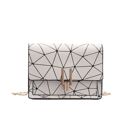 ZYB002 Chic White Purse with Bold Black Geometric Design