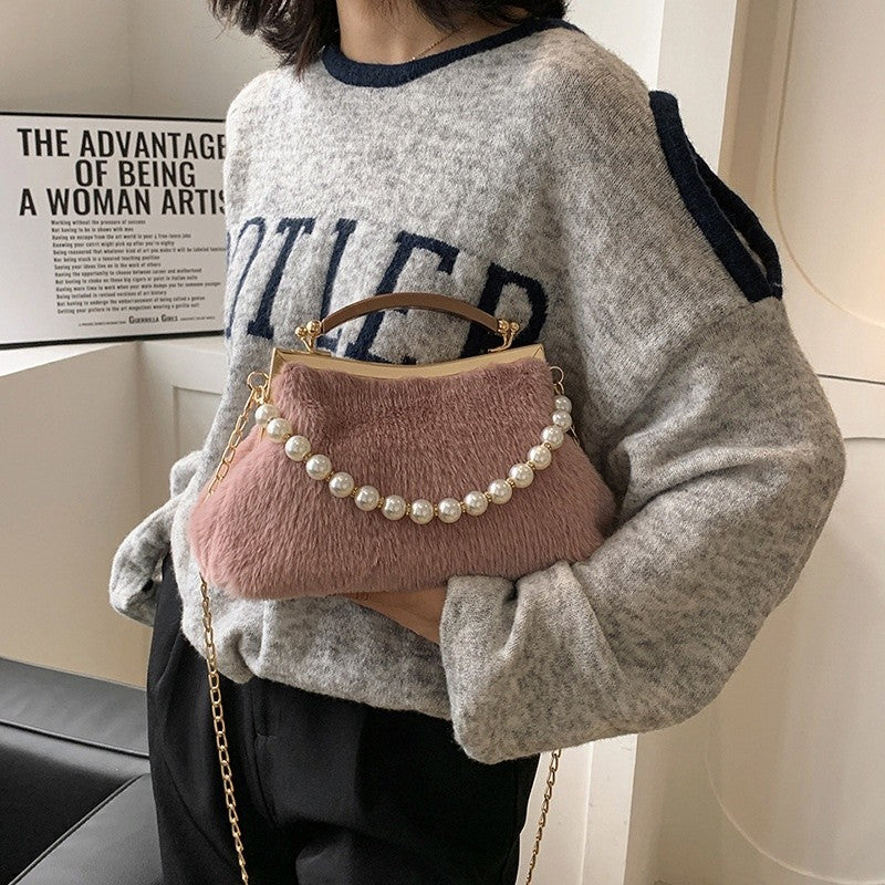 ZYB096 Chic and Cozy: Faux Pearl Decor Fluffy Square Bag