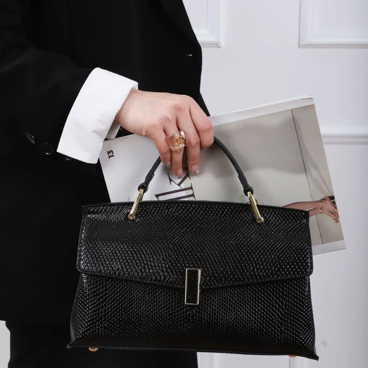 ZYB191 Elegant Snakeskin-Embossed Top Handle Bag