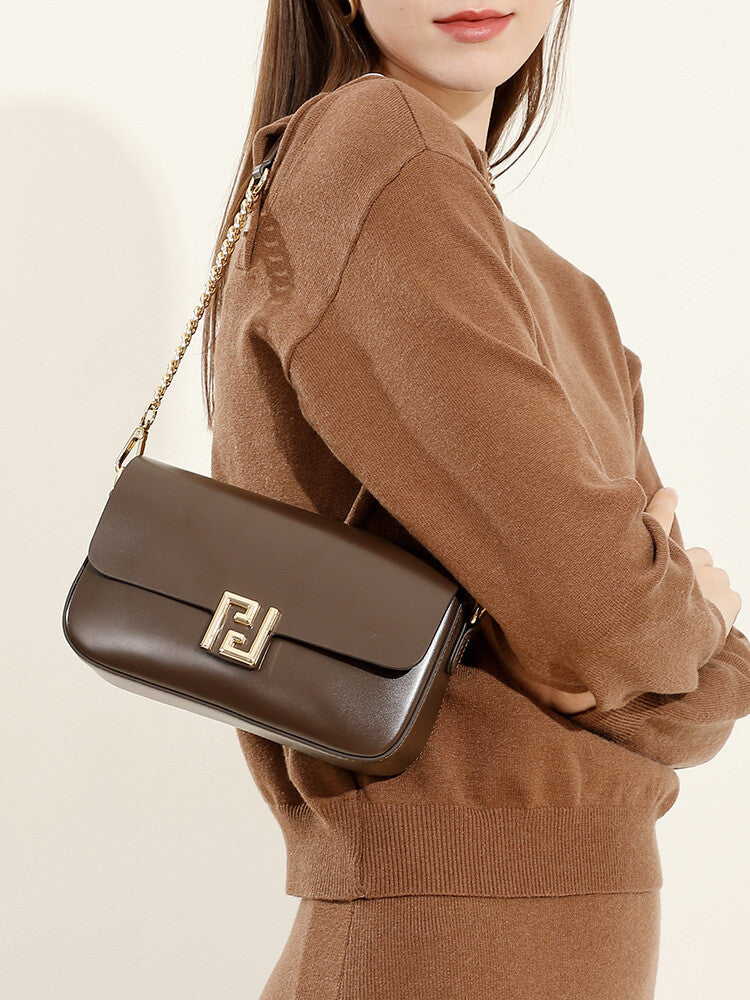 ZYB202  Chic & Structured Handbag - Modern Elegance