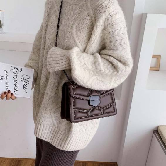 ZYB042 Versatile and Stylish: Multi-Pocket Crossbody Bag