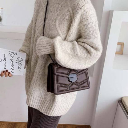 ZYB042 Versatile and Stylish: Multi-Pocket Crossbody Bag