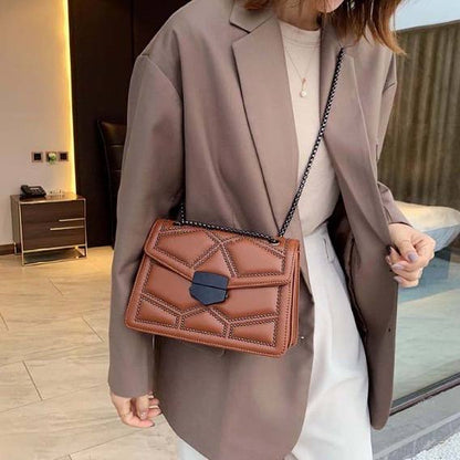 ZYB042 Versatile and Stylish: Multi-Pocket Crossbody Bag